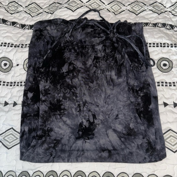 Small Black tie-dyed SHEIN dress with an open back! - Picture 6 of 6